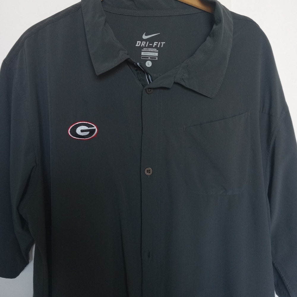 UGA Nike Dri-FIT Black Button-Up Shirt Size L EUC